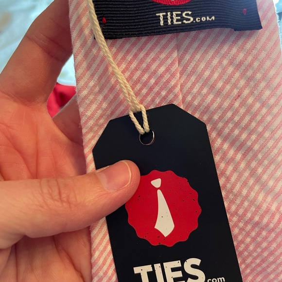 100% cotton pink and white striped tie - Picture 2 of 5